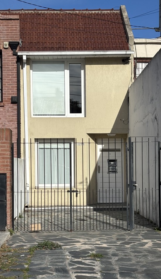 Alquiler 24 Meses - Duplex 3 Amb. Larrea casi La Madrid  