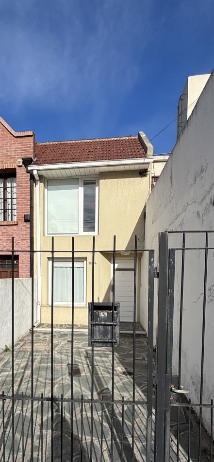 Alquiler 24 Meses - Duplex 3 Amb. Larrea casi La Madrid  