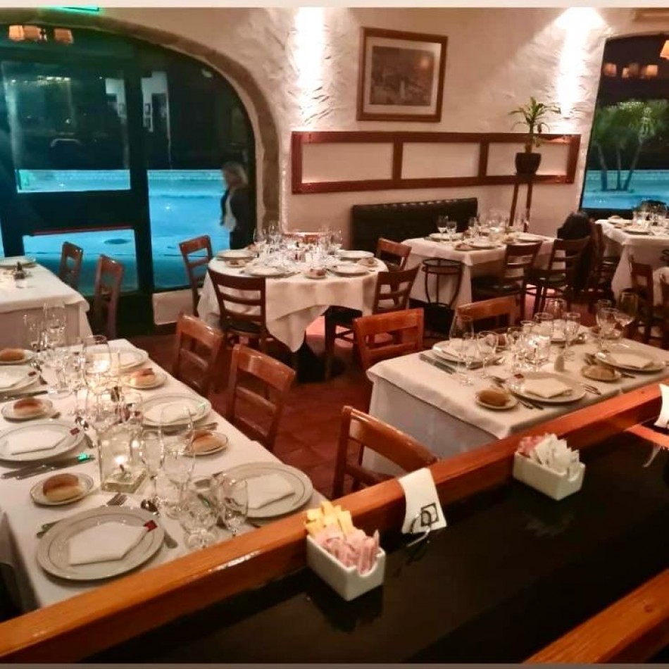 Exclusivo Local Comercial - Frente al Mar - Mendoza y Blvd. Maritimo Patricio Peralta Ramos