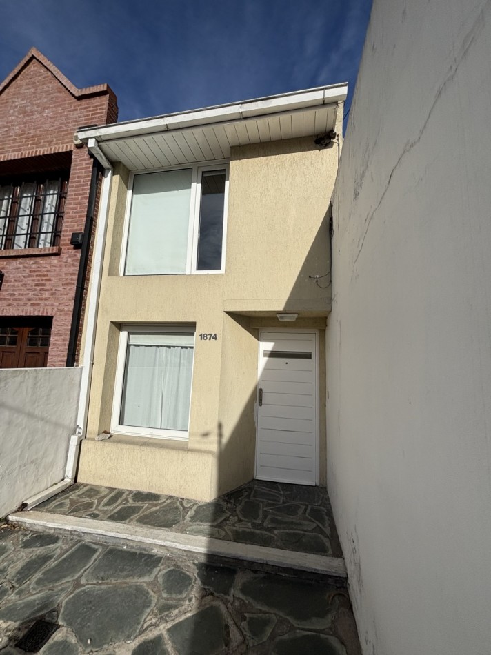Alquiler 24 Meses - Duplex 3 Amb. Larrea casi La Madrid  