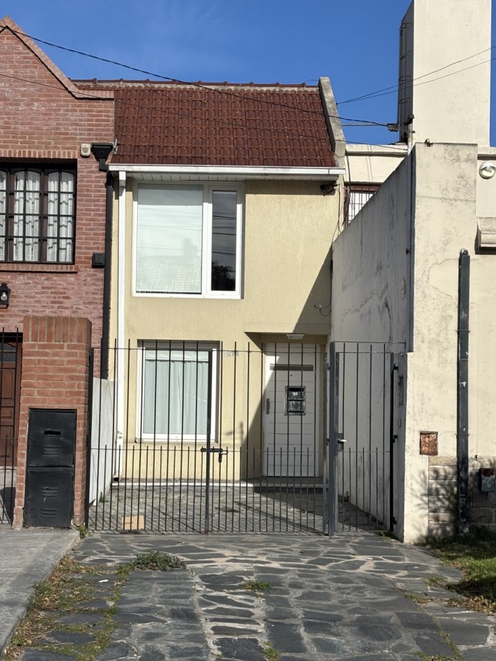 Alquiler 24 Meses - Duplex 3 Amb. Larrea casi La Madrid  