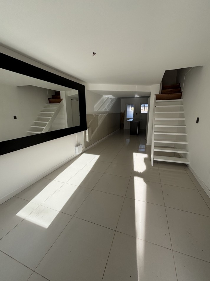 Alquiler 24 Meses - Duplex 3 Amb. Larrea casi La Madrid  