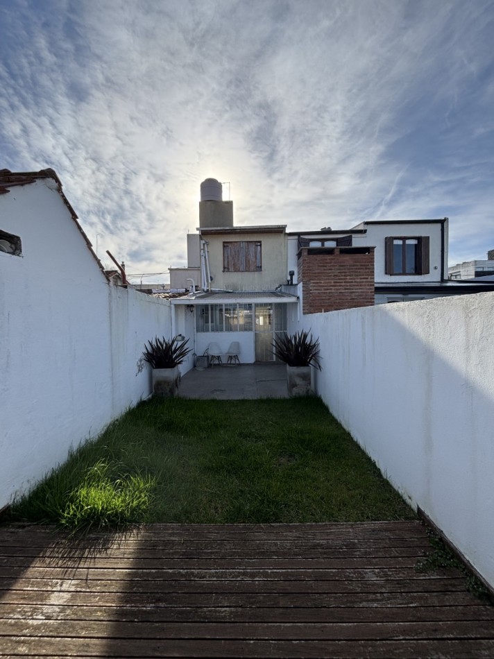 Alquiler 24 Meses - Duplex 3 Amb. Larrea casi La Madrid  