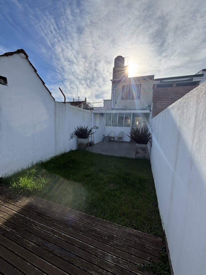Alquiler 24 Meses - Duplex 3 Amb. Larrea casi La Madrid  