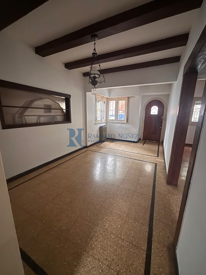 Venta Chalet 4 Amb. Garaje y Patio + Propiedad 3 ambientes detras