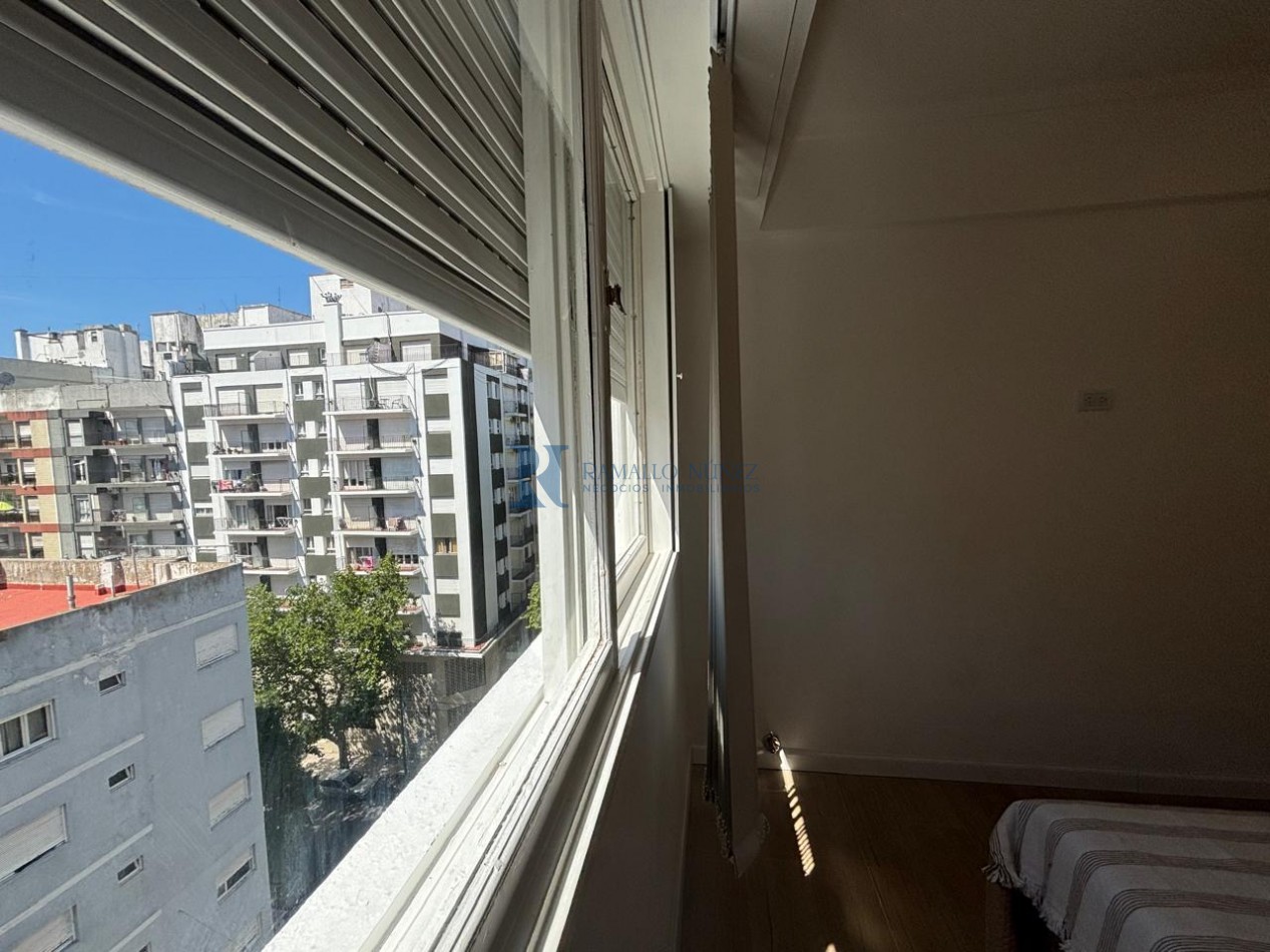 Reciclado a nuevo - 2 Amb. a la calle - Entre Rios esquina Brown