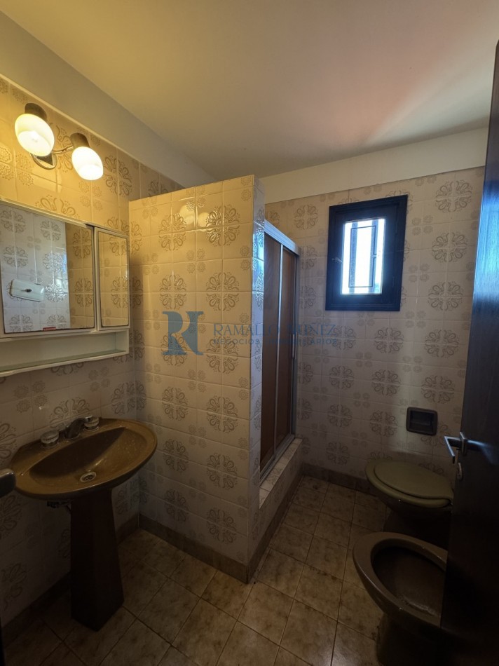Chalet de 6 Amb. desarrollado en 3 Niveles - Zona Punta Mogotes