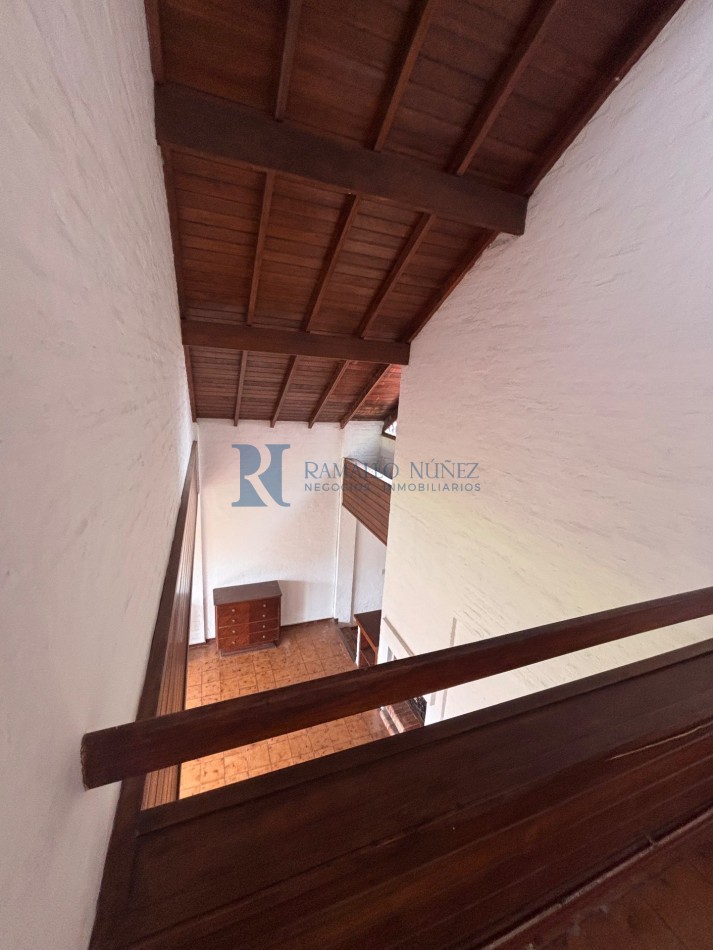 Chalet 4 Ambientes - Lavalle y Azcuenaga, Barrio San Carlos.