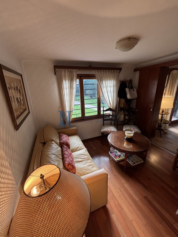 Casa de una sola planta 4 Ambientes  - Barrio San Geronimo