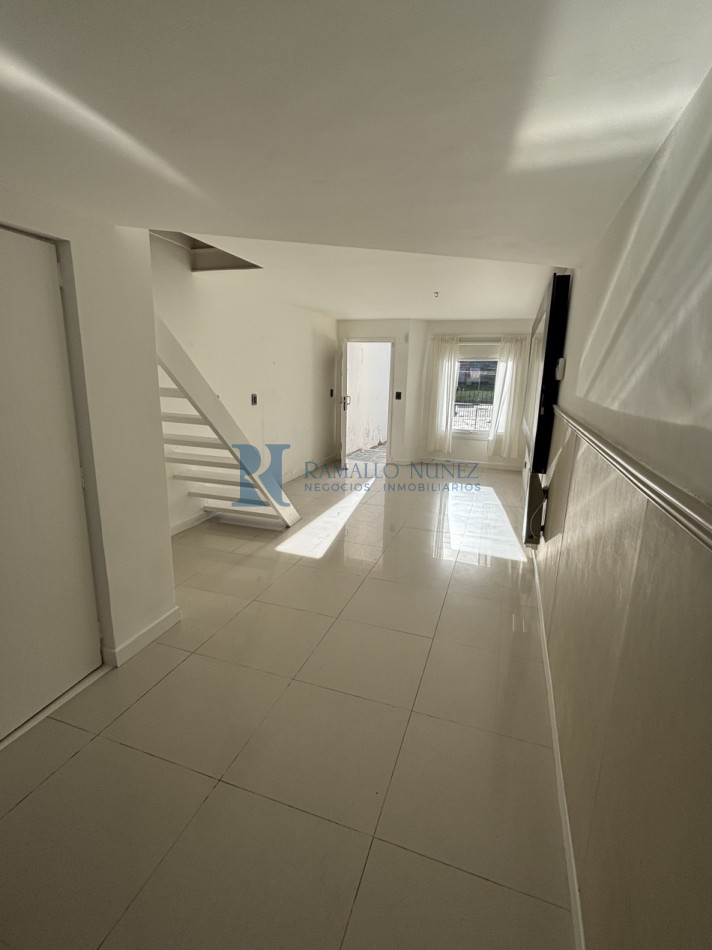 Alquiler 24 Meses - Duplex 3 Amb. Larrea casi Lamadrid  
