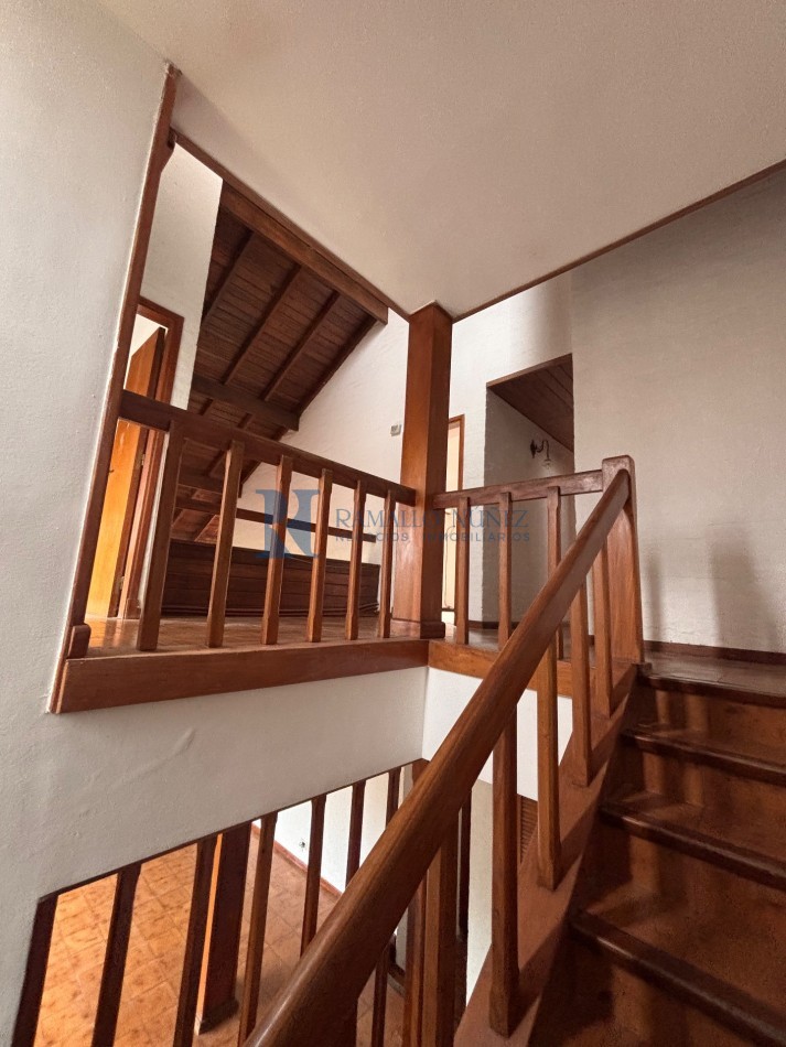 Chalet 4 Ambientes - Lavalle y Azcuenaga, Barrio San Carlos.