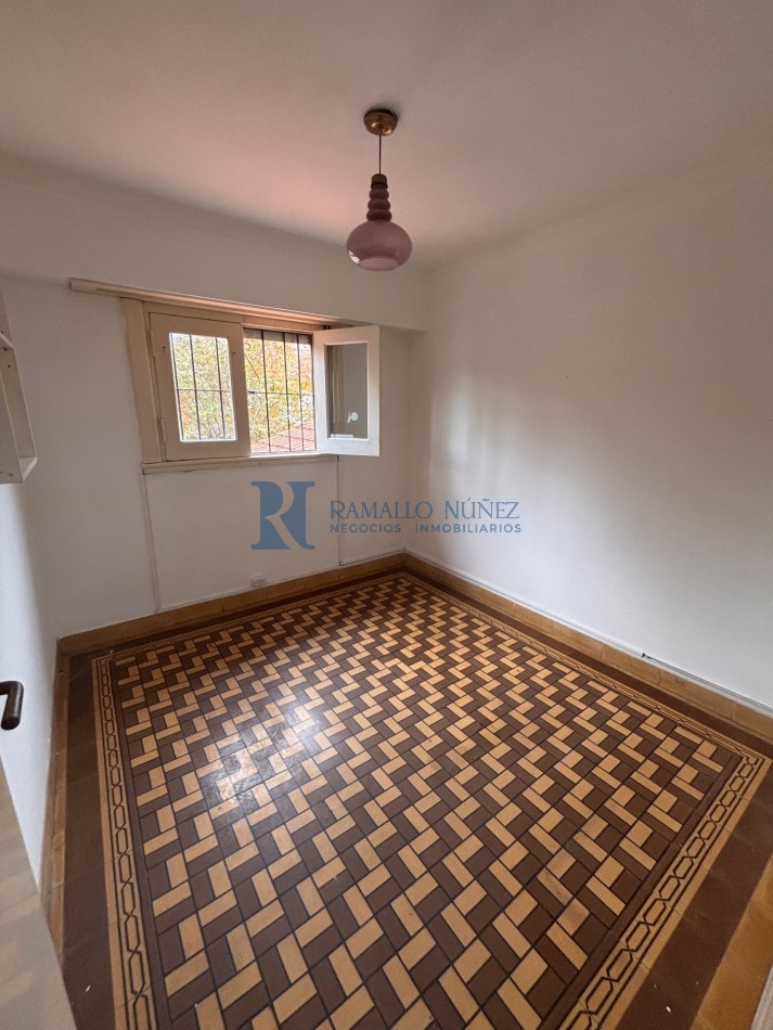 Venta Chalet 4 Amb. Garaje y Patio + Propiedad 3 ambientes detras