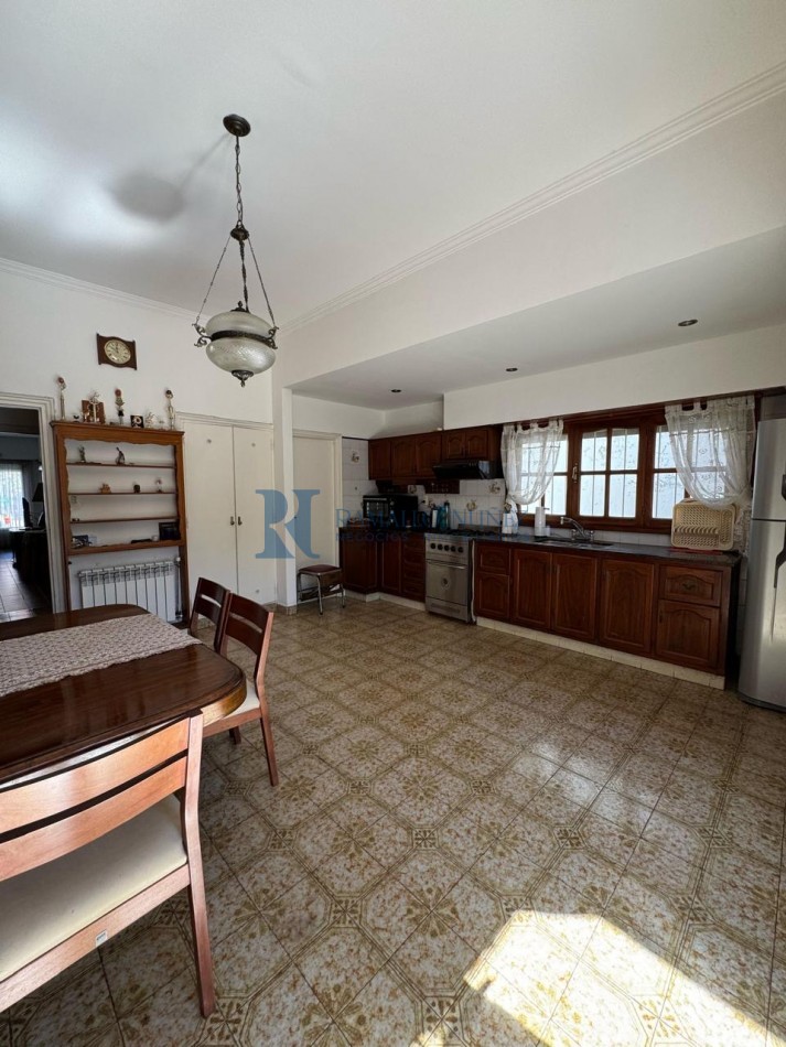 Chalet 5 Amb. Quincho, Garaje y Jardin - La Perla Norte