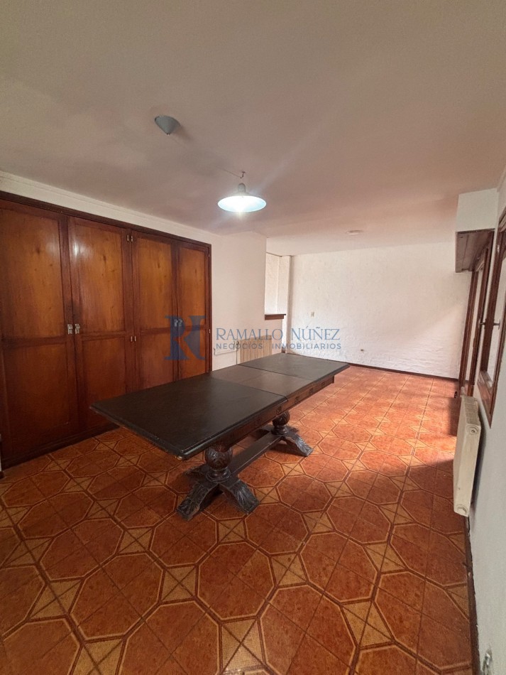 Chalet 4 Ambientes - Lavalle y Azcuenaga, Barrio San Carlos.