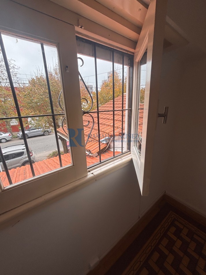Venta Chalet 4 Amb. Garaje y Patio + Propiedad 3 ambientes detras