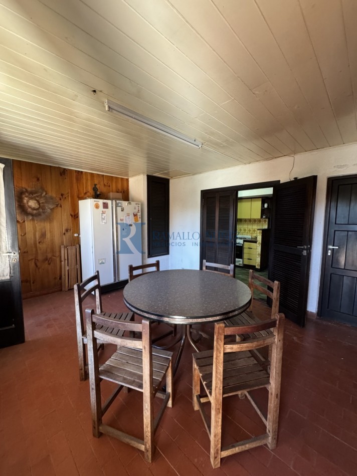 Chalet de 6 Amb. desarrollado en 3 Niveles - Zona Punta Mogotes