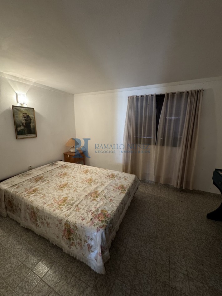 Chalet de 6 Amb. desarrollado en 3 Niveles - Zona Punta Mogotes
