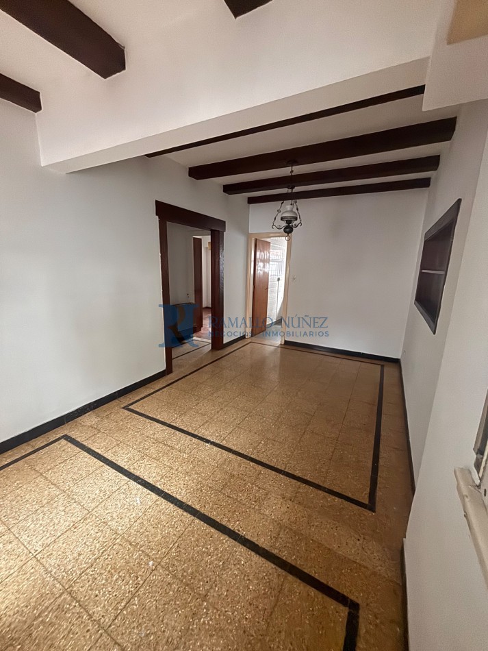 Venta Chalet 4 Amb. Garaje y Patio + Propiedad 3 ambientes detras