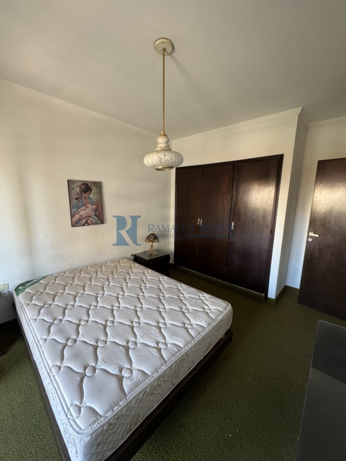 Chalet de 6 Amb. desarrollado en 3 Niveles - Zona Punta Mogotes