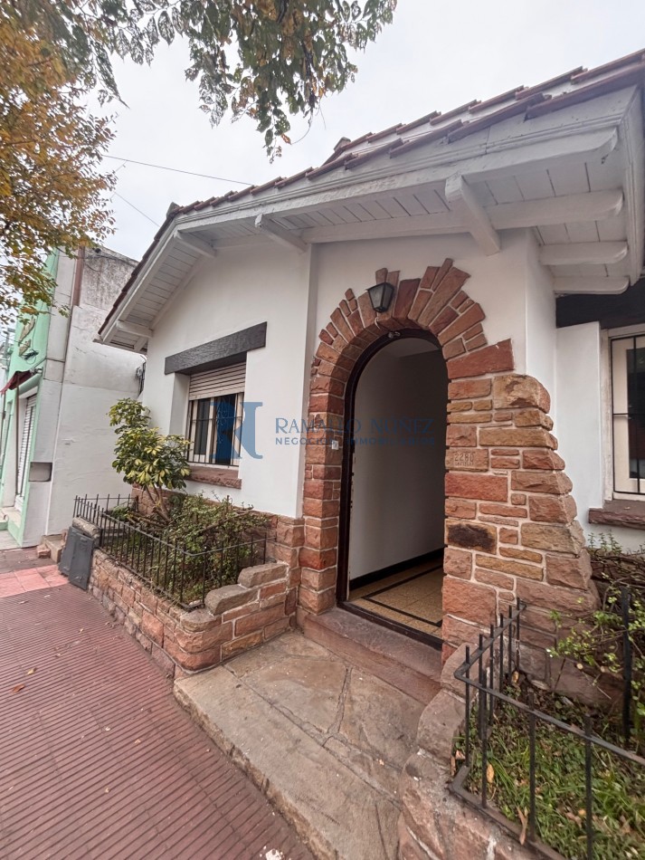 Venta Chalet 4 Amb. Garaje y Patio + Propiedad 3 ambientes detras