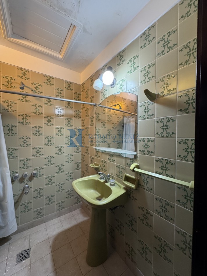 Chalet de 6 Amb. desarrollado en 3 Niveles - Zona Punta Mogotes