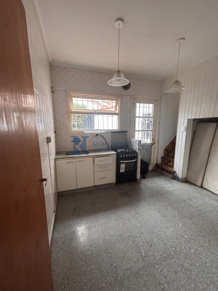 Venta Chalet 4 Amb. Garaje y Patio + Propiedad 3 ambientes detras