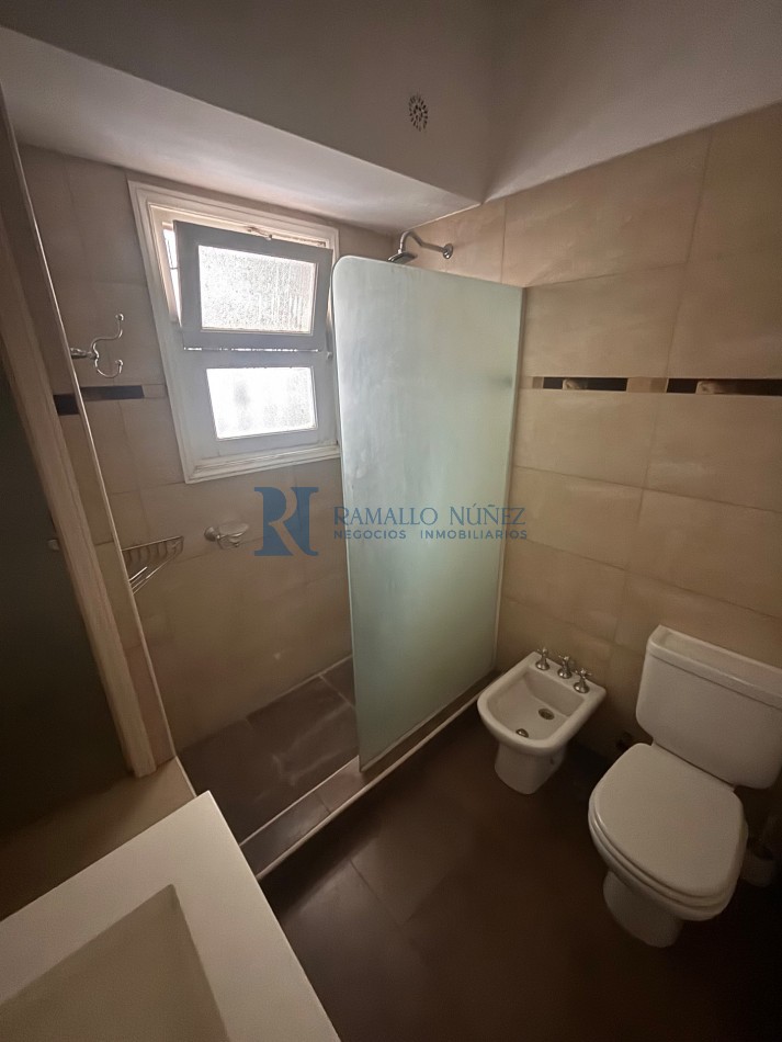 Venta Chalet 4 Amb. Garaje y Patio + Propiedad 3 ambientes detras