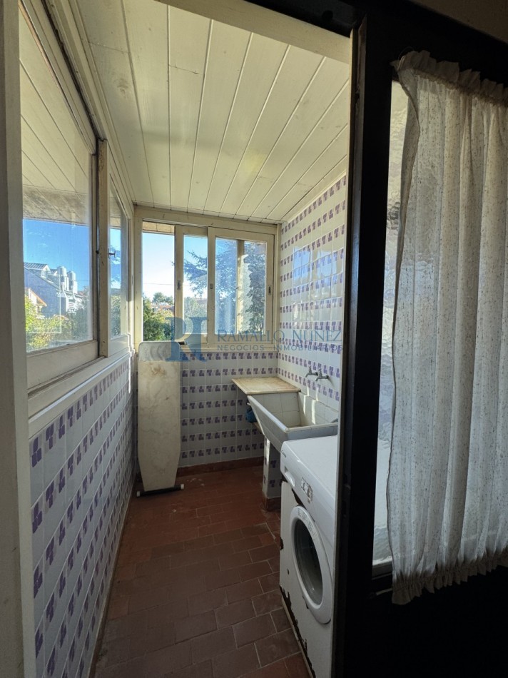 Chalet de 6 Amb. desarrollado en 3 Niveles - Zona Punta Mogotes