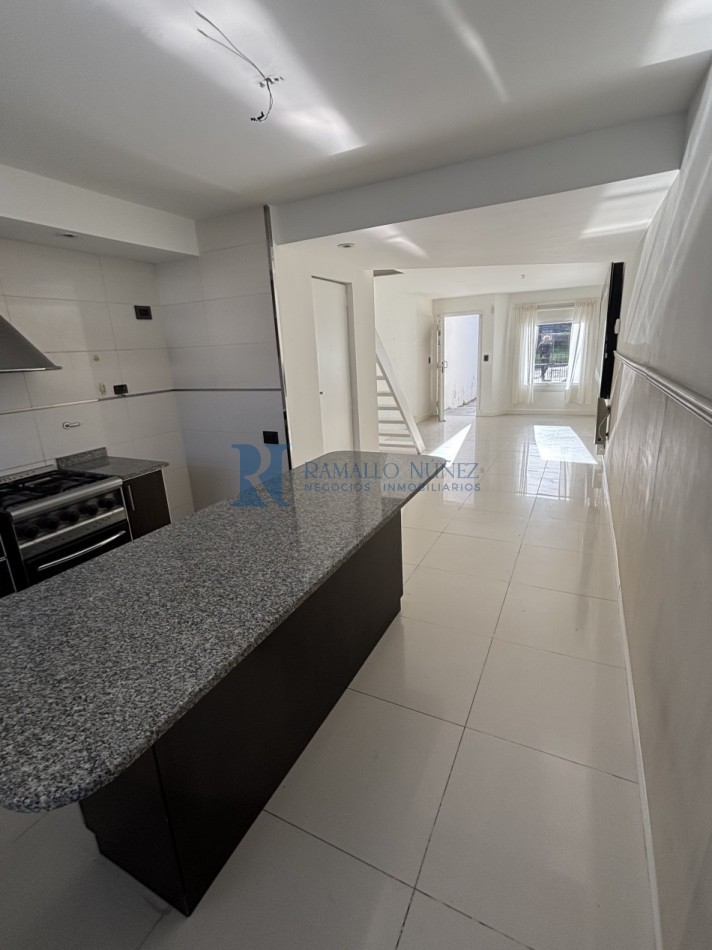 Alquiler 24 Meses - Duplex 3 Amb. Larrea casi Lamadrid  